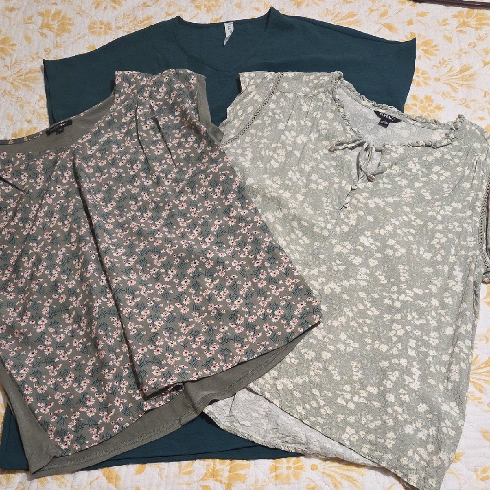 Ellie Women's Tops in Floral and Solid Green